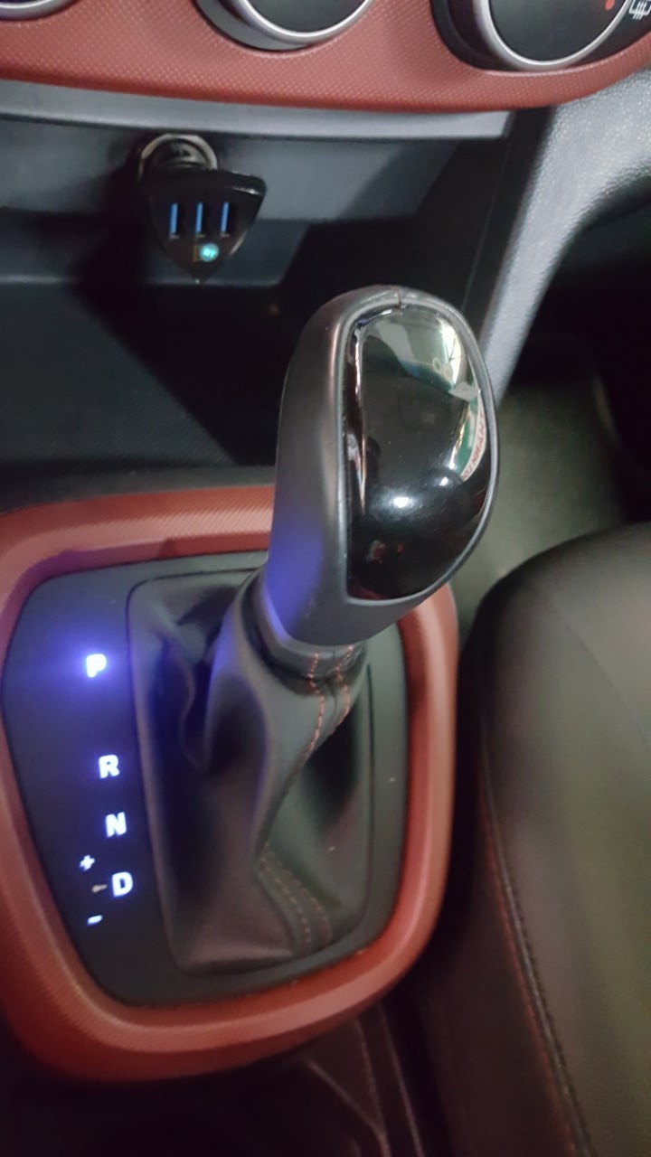 Hãng bán i10 HB 1.2AT 2017, màu bạc, đúng chất, biển TP, giá TL, hổ trợ góp