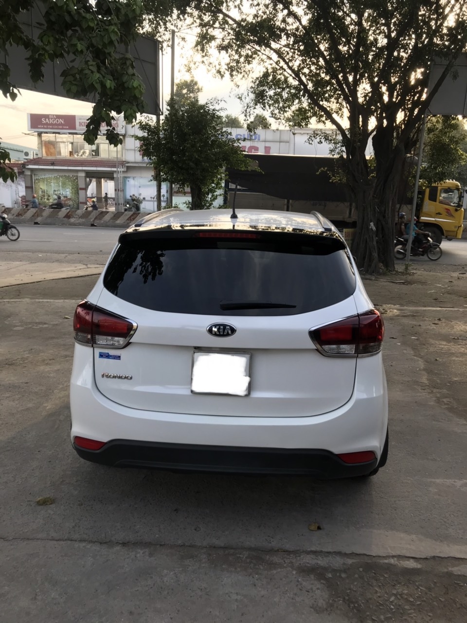 Hãng bán Rondo GMT 2018, màu trắng, đúng chất lướt, giá TL, hổ trợ góp