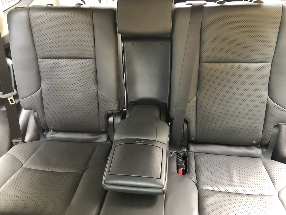 Mình cần bán Lexus GX460 full 2016 trắng thể thao