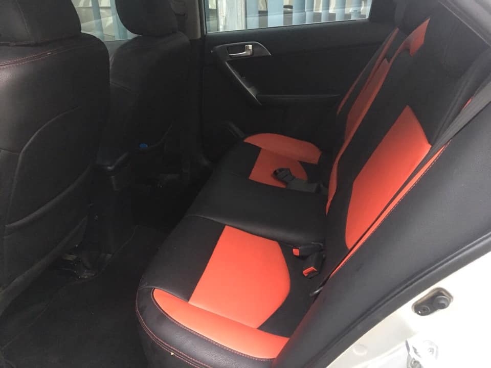 Gia đình cần bán Kia cerato 2010, số tự động, màu bạc