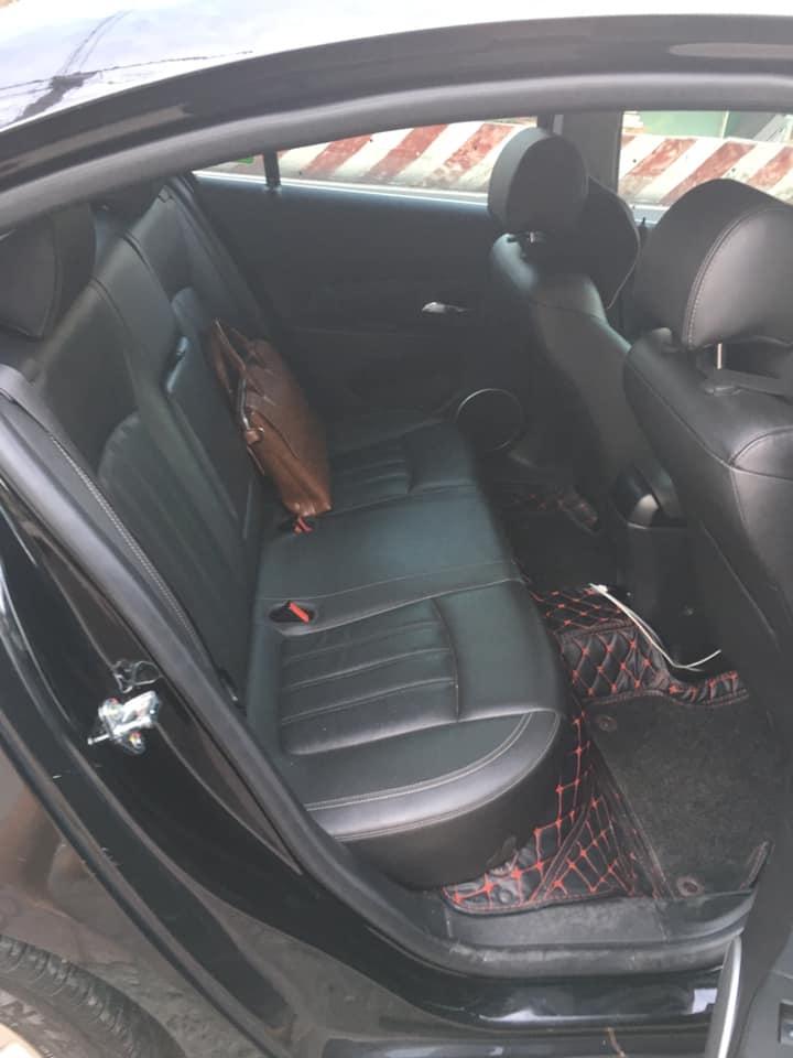 Cần bán xe Cruze LTZ, khai sinh 2018. màu đen, số tự động