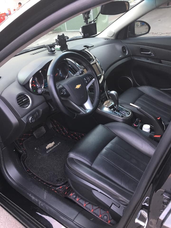 Cần bán xe Cruze LTZ, khai sinh 2018. màu đen, số tự động