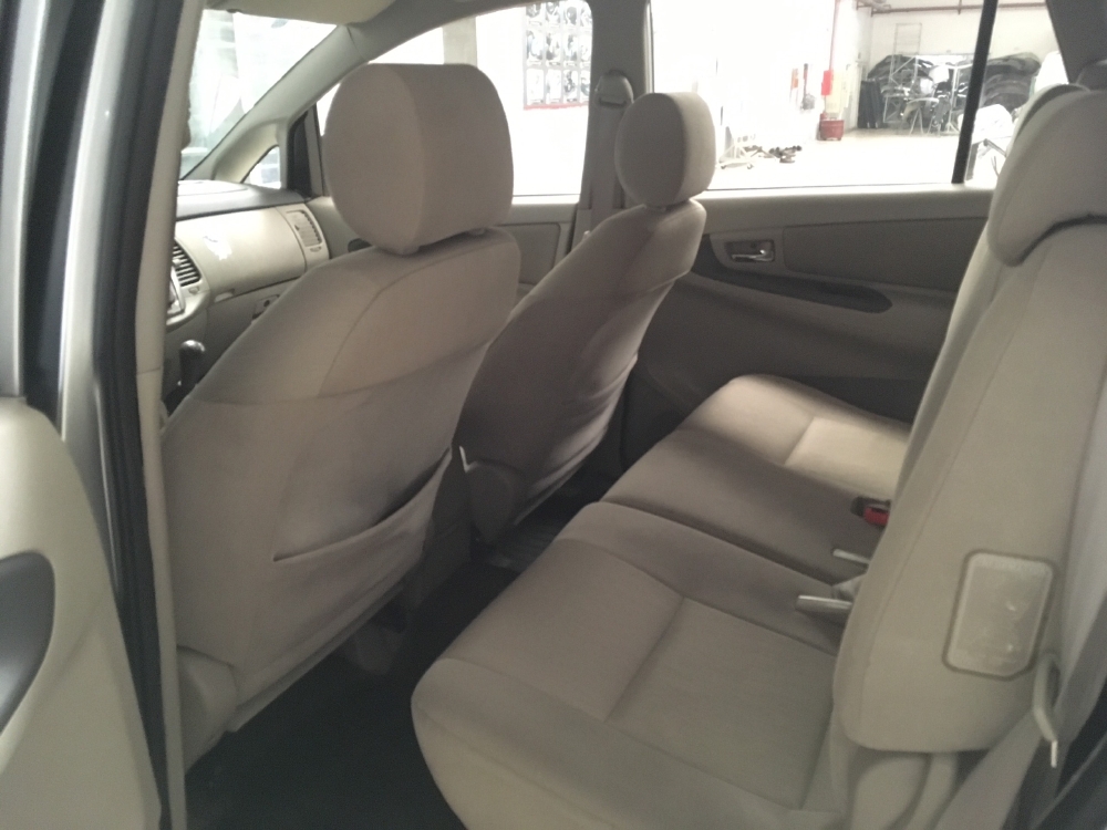 Innova 2.0E sx 2015 màu bạc, xe đẹp cam kết chất lượng, hỗ trợ NH với thủ tục nhanh chóng, đơn giản