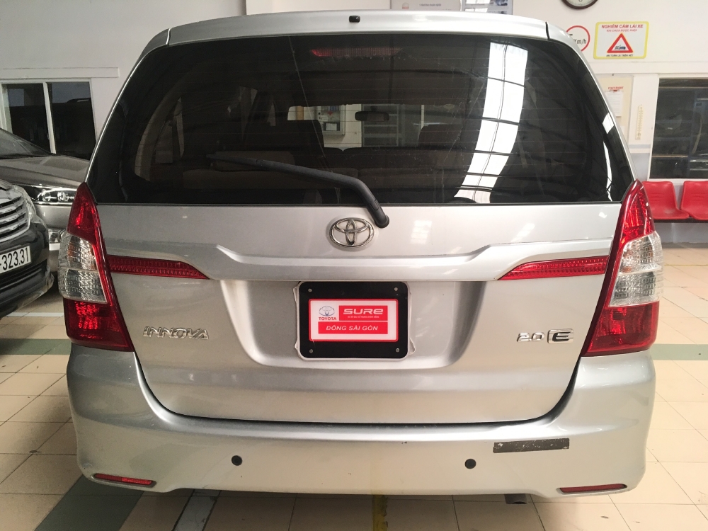 Innova 2.0E sx 2015 màu bạc, xe đẹp cam kết chất lượng, hỗ trợ NH với thủ tục nhanh chóng, đơn giản