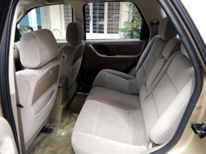 Bán xe Ford Escape 2006  Xlt Limited, số tự động màu nâu mạ vàng