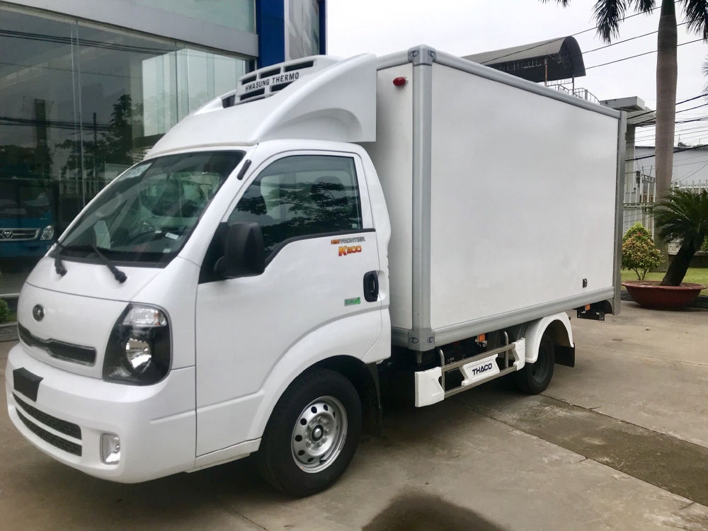 Xe tải Đông Lạnh KIA K200 tải 1,49 tấn chạy hẻm Sài Gòn