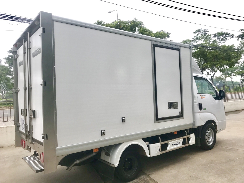 Xe tải Đông Lạnh KIA K200 tải 1,49 tấn chạy hẻm Sài Gòn