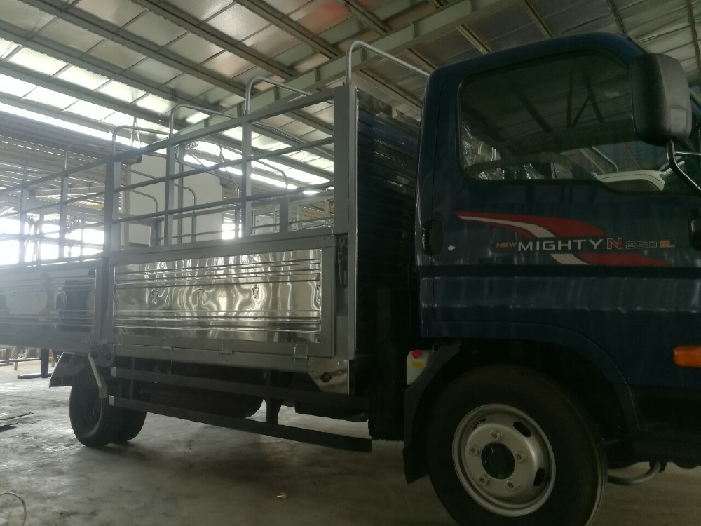 xe tải chạy trong thành phố hyundai thùng dài 4m3 n250sl
