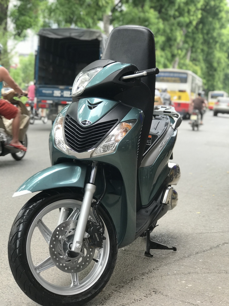 Bán SH Nhập 125 cuối 2011 màu Xanh Đá cực đẹp.