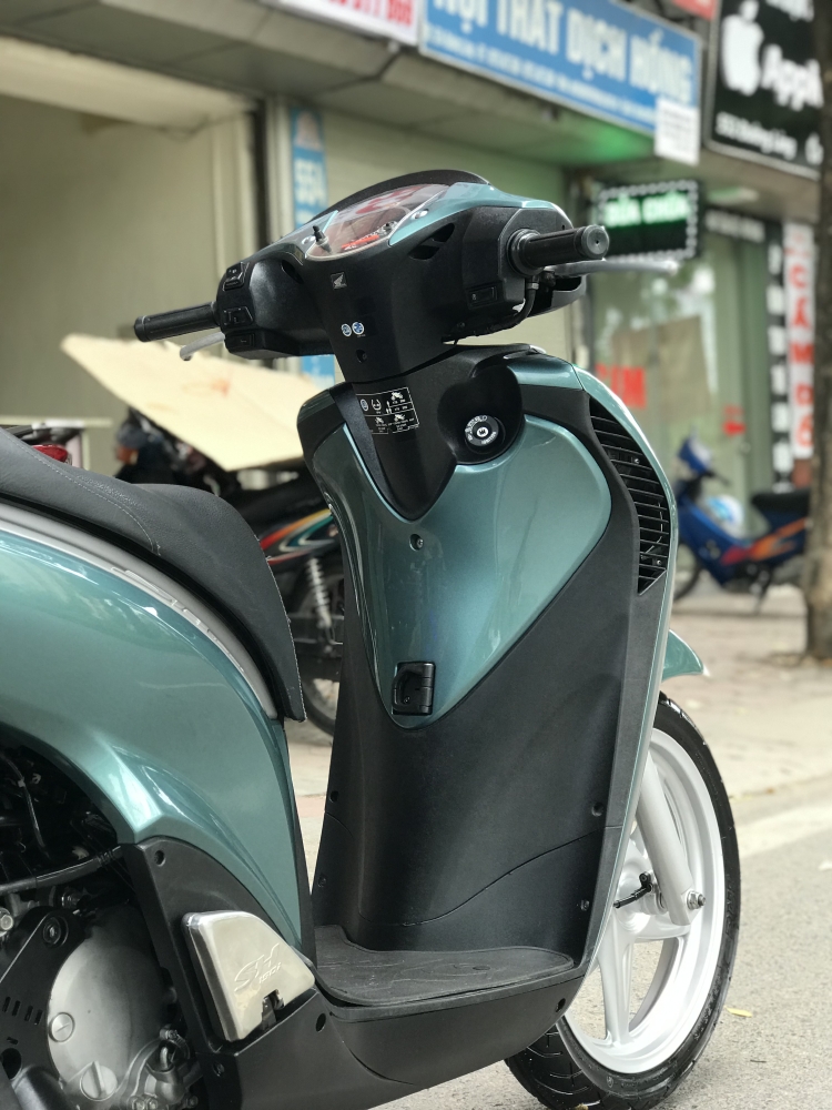 Bán SH Nhập 125 cuối 2011 màu Xanh Đá cực đẹp.