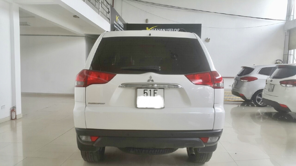 Hãng bán Pajero Sport 2.5MT 1 cầu máy dầu 2016