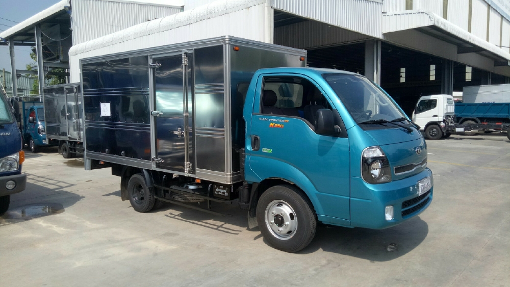 Cần Bán Xe Tải KIA K250 Thùng Kín Tải Trọng 2,49 Tấn Lưu Thông Thành Phố, Hỗ Trợ Trả Góp 75% Giá Trị Xe.