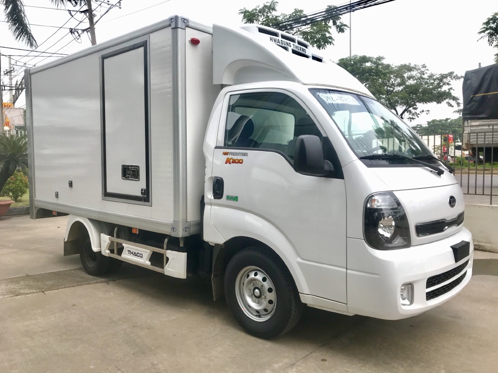 Xe tải Đông Lạnh KIA K200 tải 1,49 tấn chạy hẻm Sài Gòn