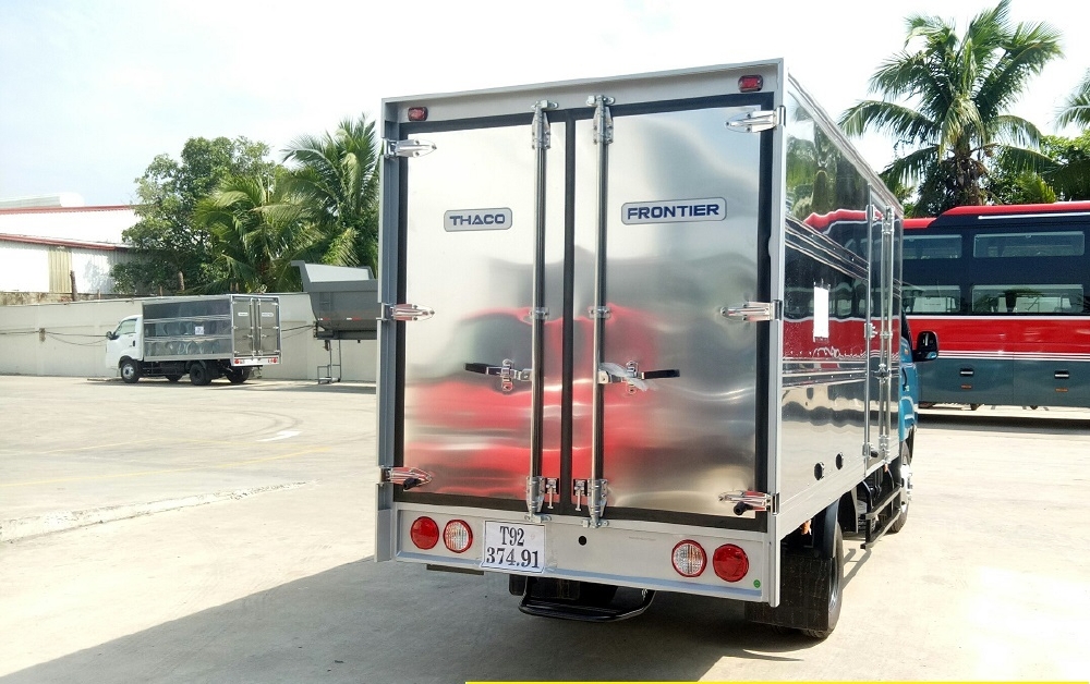 Cần Bán Xe Tải KIA K250 Thùng Kín Tải Trọng 2,49 Tấn Lưu Thông Thành Phố, Hỗ Trợ Trả Góp 75% Giá Trị Xe.