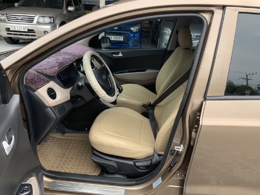 Hãng bán i10 1.2MT sedan bản đủ 2018, màu nâu, đúng chất, giá TL, hổ trợ góp