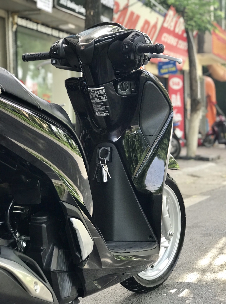 SH Việt 150 ABS 2017 màu Đen cực đẹp.