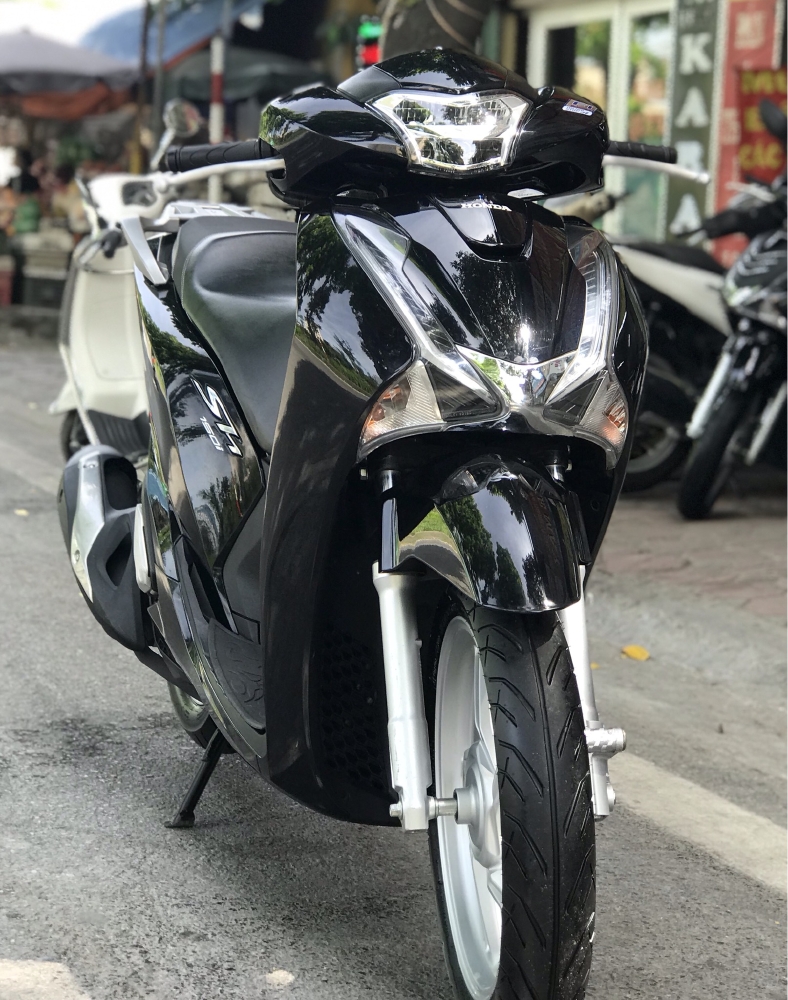 SH Việt 150 ABS 2017 màu Đen cực đẹp.
