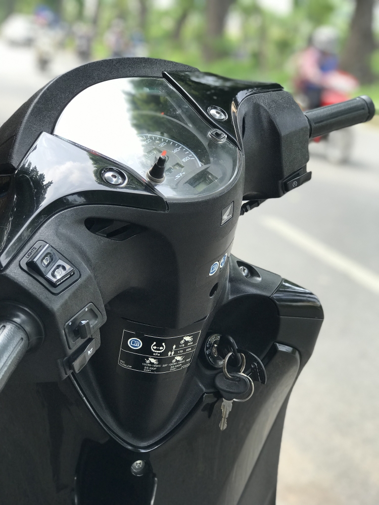Bán SH Nhập 125 cuối 2011 màu Đen biển Vip