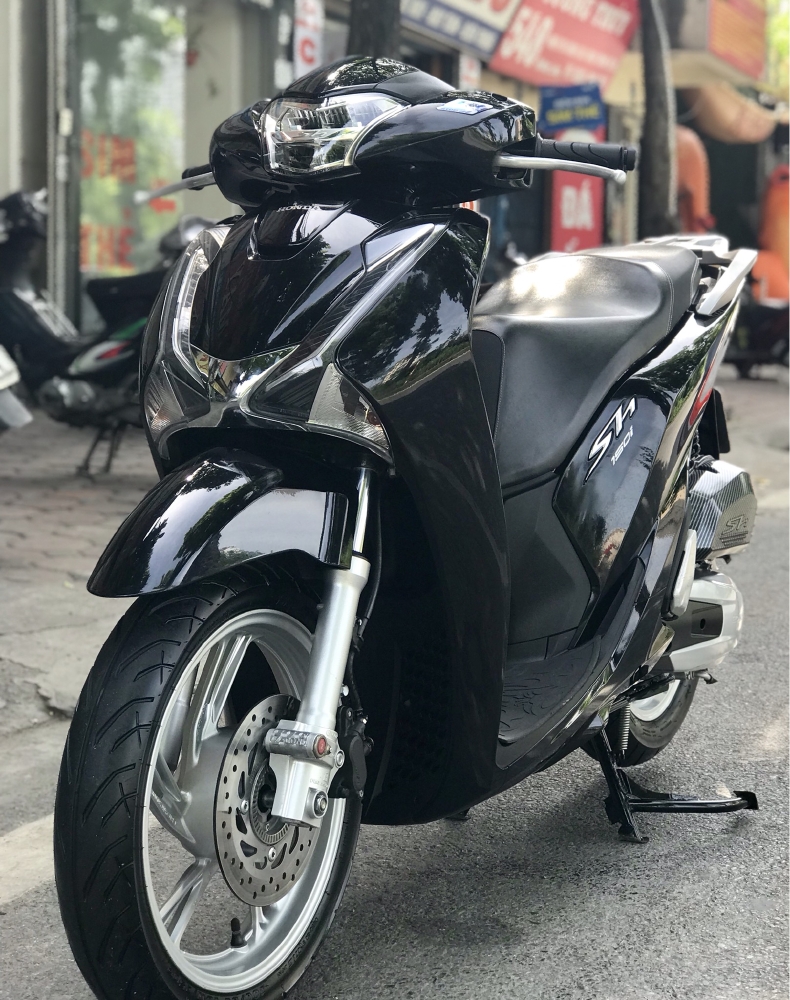 SH Việt 150 ABS 2017 màu Đen cực đẹp.