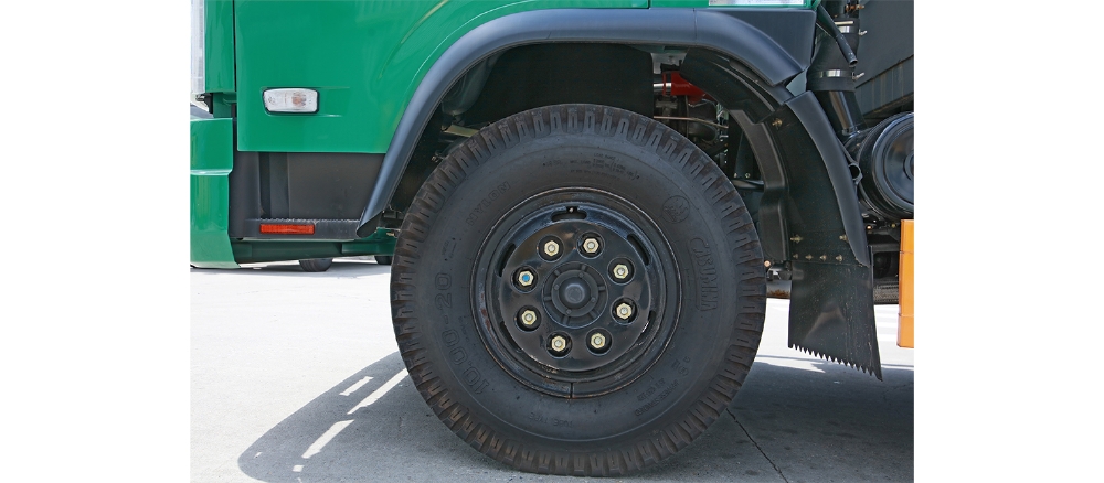 xe ben sinotruck 9 tấn 5 giảm giá trong tháng 8