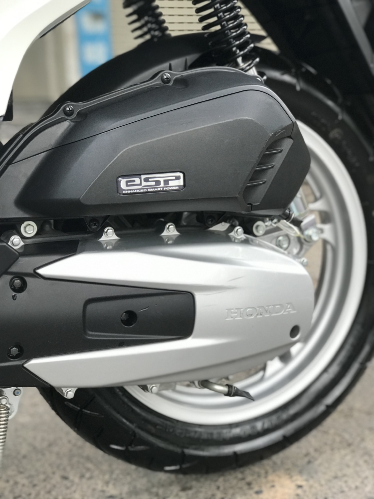 Bán SH Việt 150 ABS cuối 2018 màu Trắng chạy 1000km , dán kín nilon cả xe