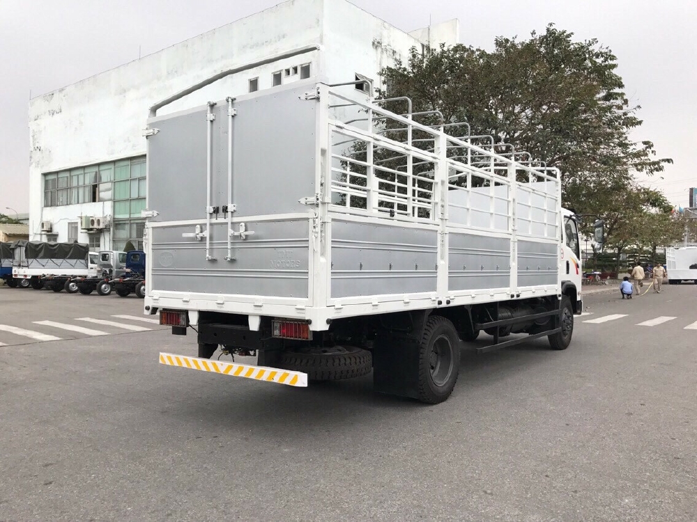xe tải Tata 7 tấn nhập khẩu Ấn Độ giảm 40 triệu còn 2 xe