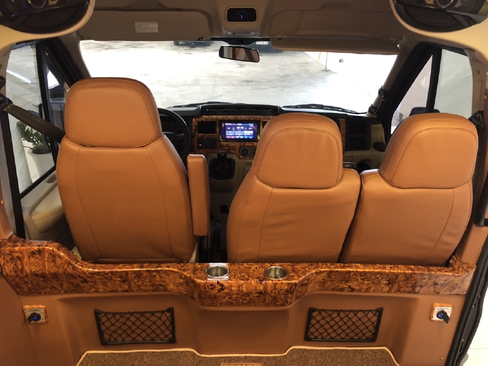 Dcar Limousin Giá tốt giao ngay cho khách hàng và đủ màu !!! Khuyến mãi tốt nhất.