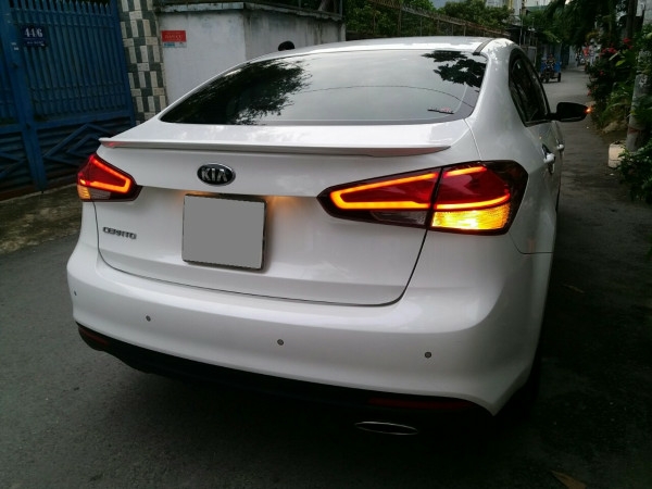 Mình cần bán Kia Cerato 2017 tự động màu trắng xe tuyệt đẹp