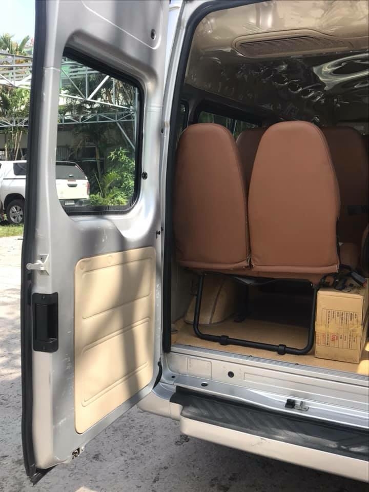 Kẹt tiền bán Xe Ford Transit 2015 dầu số sàn màu bạc