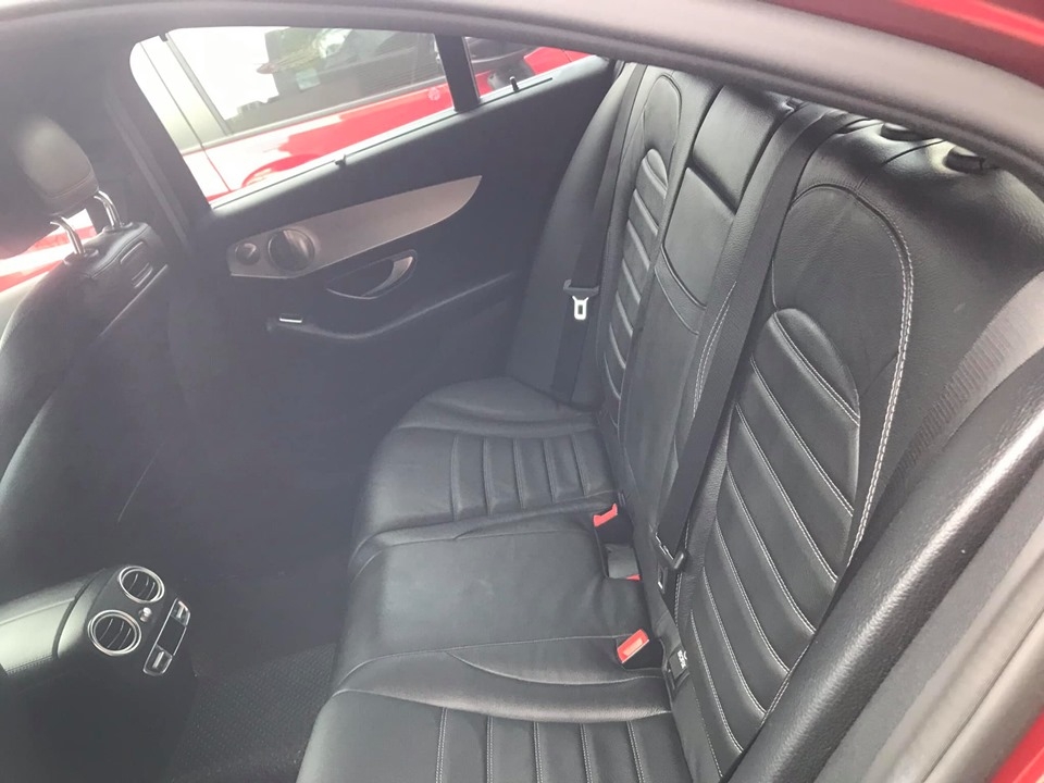 Mình bán Mercedes C300 AMG 2017 Full option màu đỏ lộc