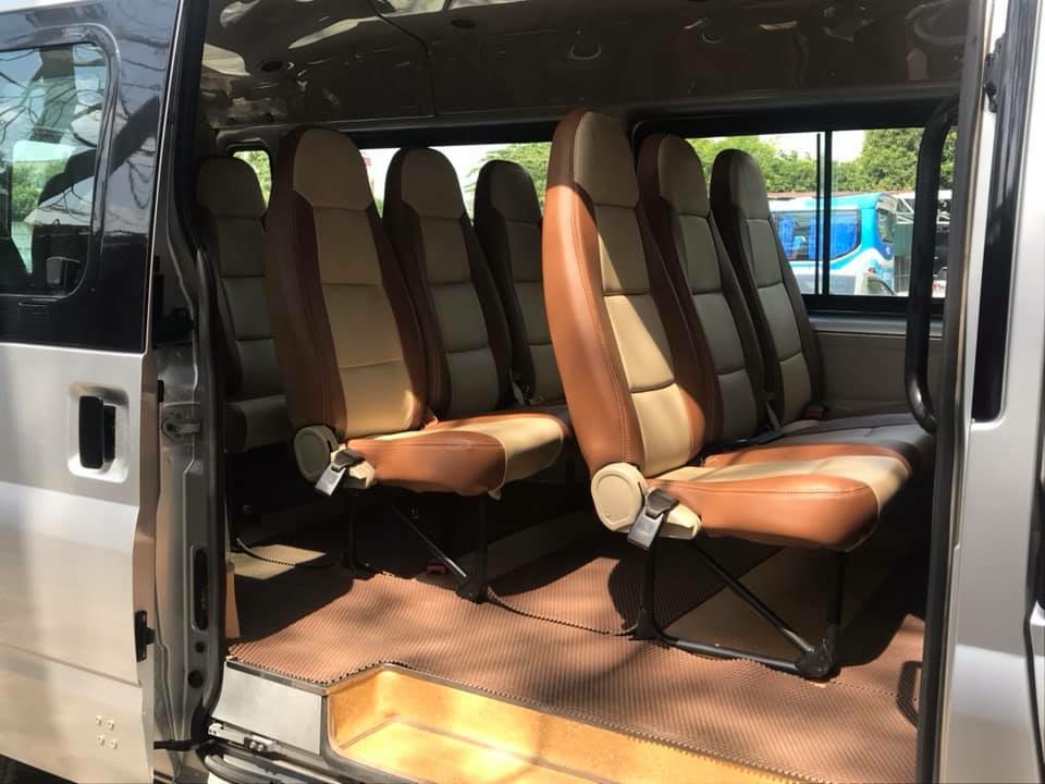 Kẹt tiền bán Xe Ford Transit 2015 dầu số sàn màu bạc