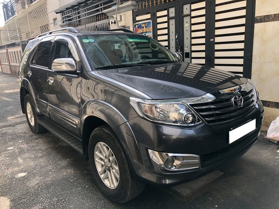 Bán Toyota Fortuner 2013 tự động xăng xám chì chính chủ