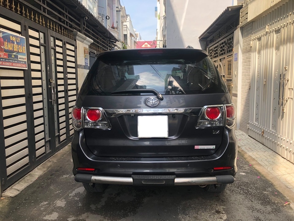 Bán Toyota Fortuner 2013 tự động xăng xám chì chính chủ