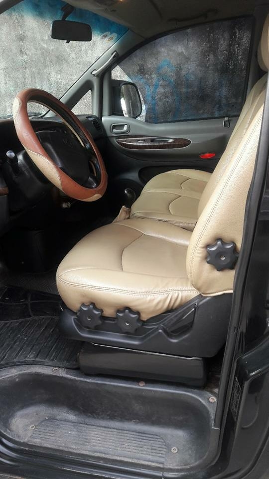 Cần bán xe HYUNDAI STAREX 2005 van bán tải, số sàn, máy dầu