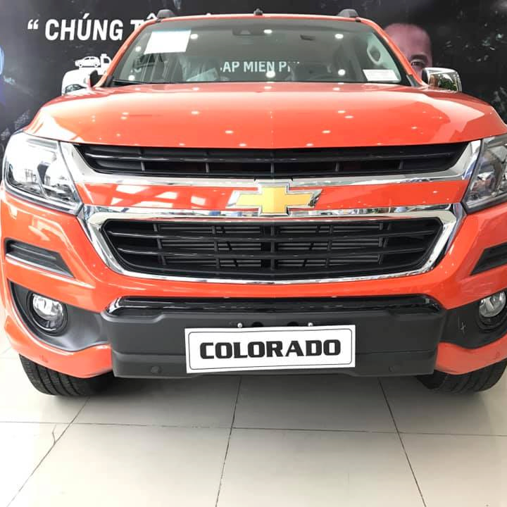 Xe bán tải Colorado giá rẻ