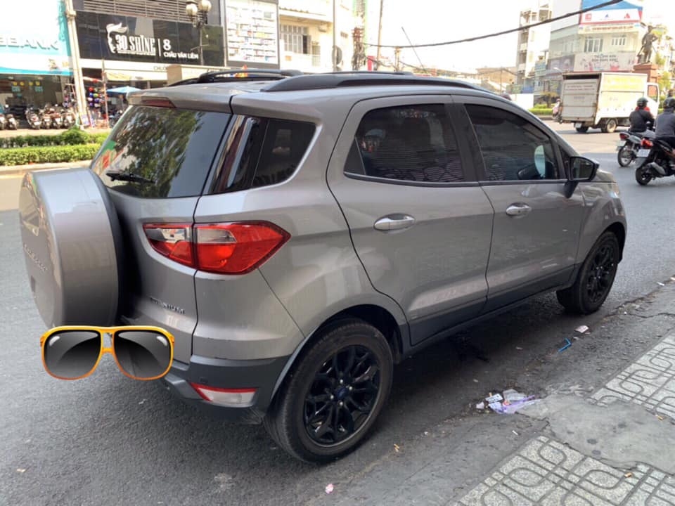 Bán Ford EcoSport 2017 tự động titatium xám chính chủ bstp