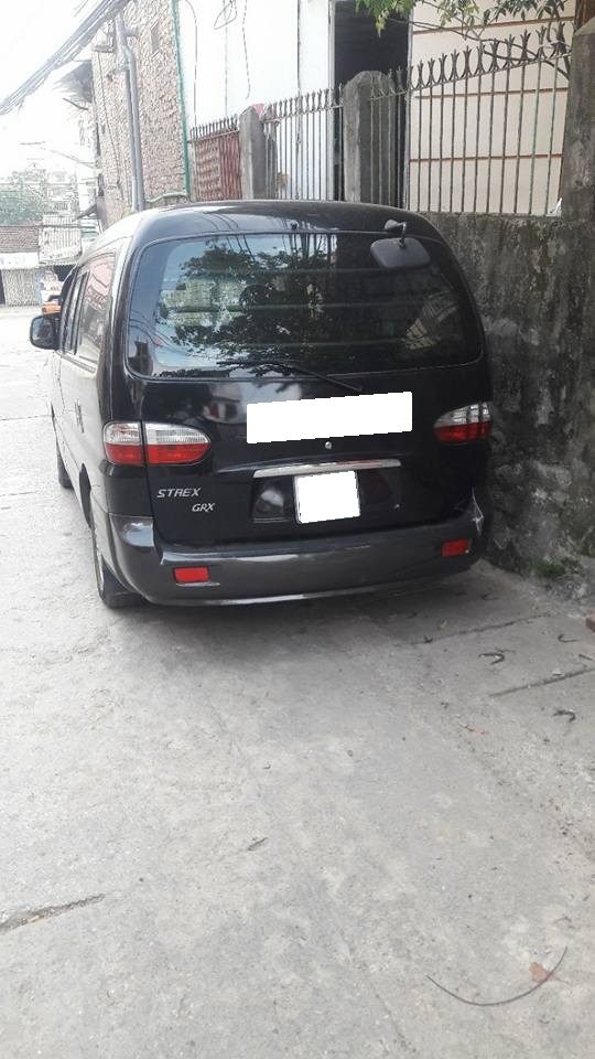 Cần bán xe HYUNDAI STAREX 2005 van bán tải, số sàn, máy dầu