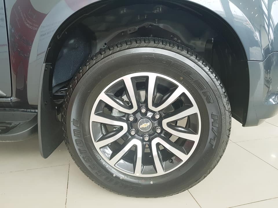 Xe bán tải Colorado giá rẻ