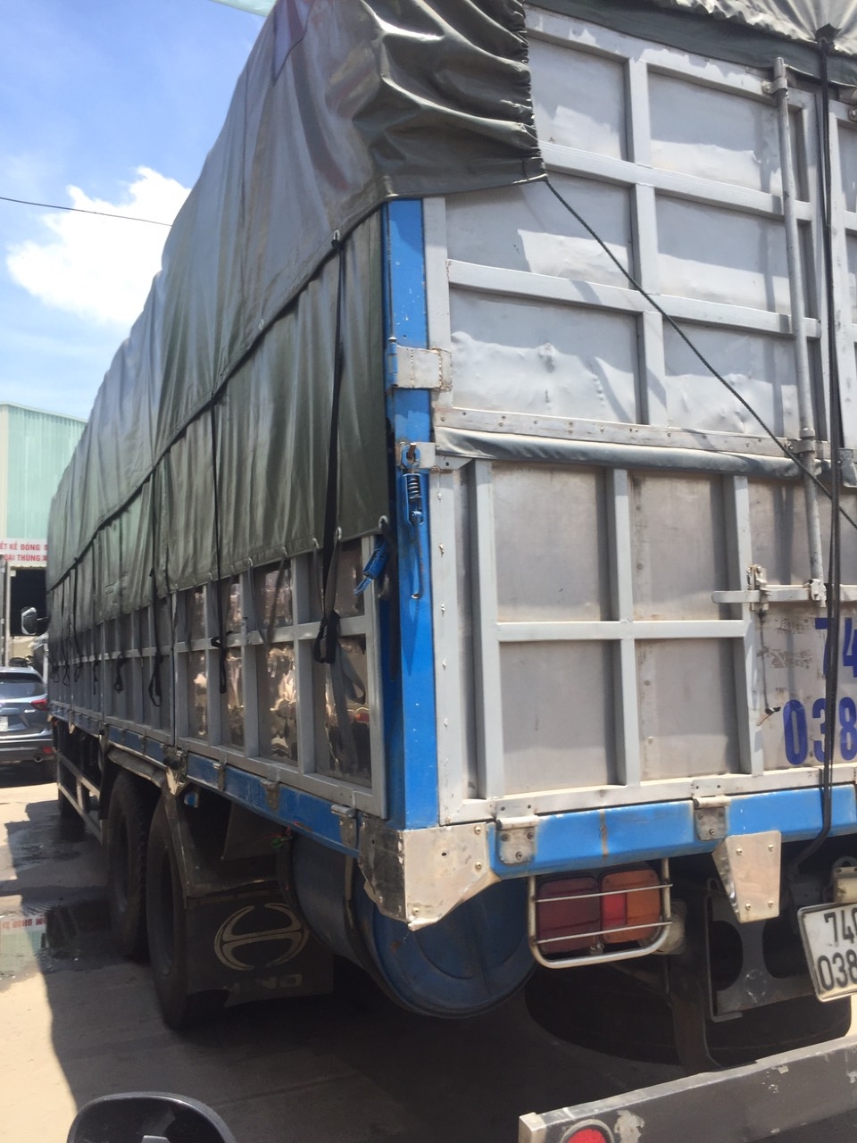 HINO FL 500 series 15 tấn 3 chân 2015 thùng dài giá tốt min