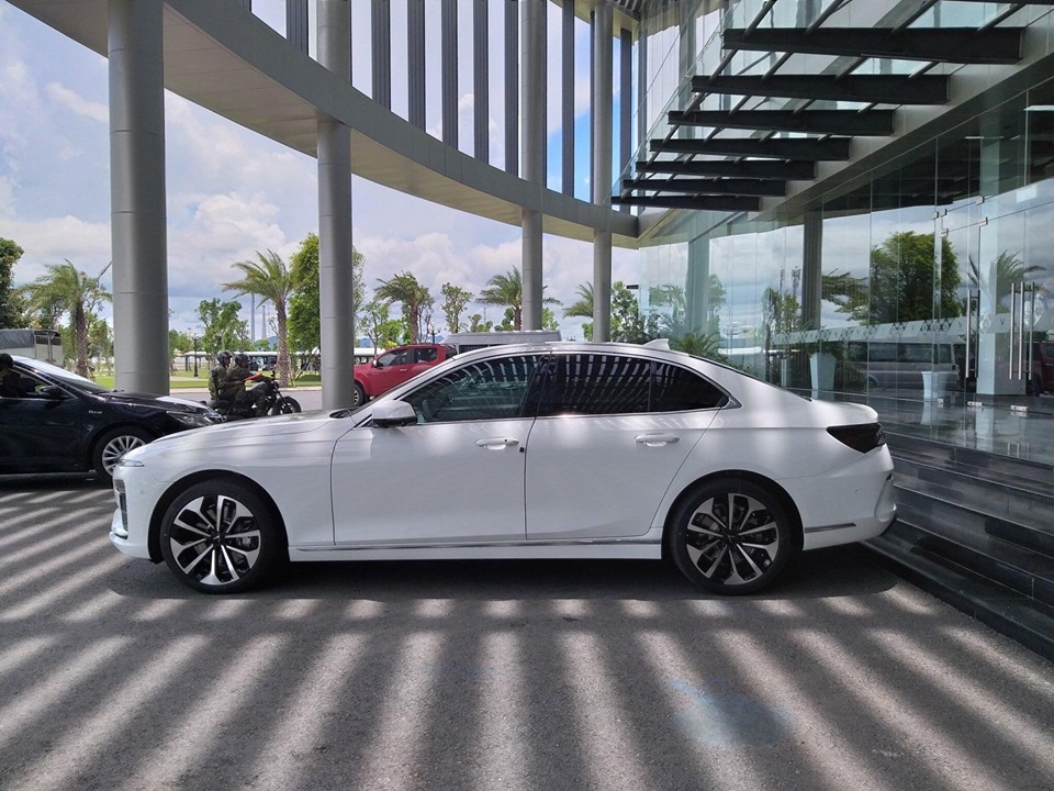 VinFast Lux A 2.0
