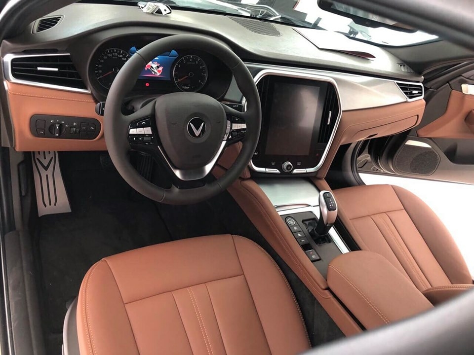 Giá lăn bánh xe VinFast Lux A 2.0