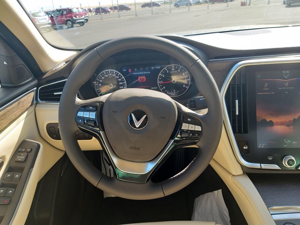 Giá lăn bánh xe VinFast Lux A 2.0