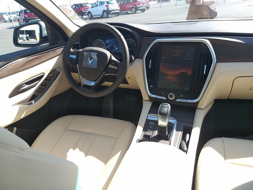 Giá lăn bánh xe VinFast Lux A 2.0