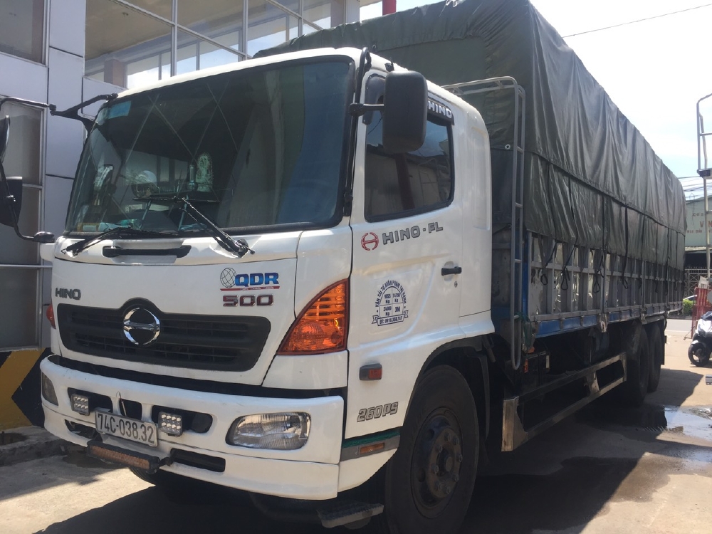 HINO FL 500 series 15 tấn 3 chân 2015 thùng dài giá tốt min
