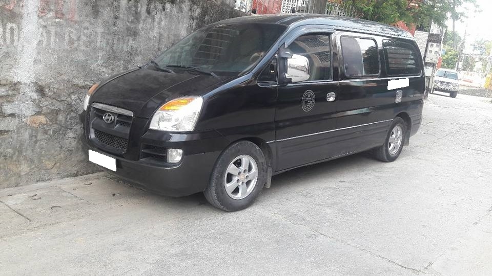 Cần bán xe HYUNDAI STAREX 2005 van bán tải, số sàn, máy dầu