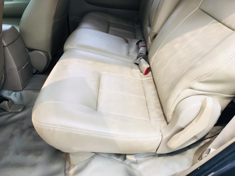 Cần bán xe cọp Fortuner 2010, số sàn, máy dầu, màu xám lông chuột
