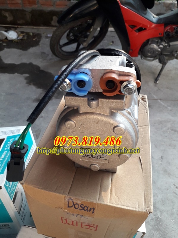 Lốc điều hòa máy xúc Doosan 140