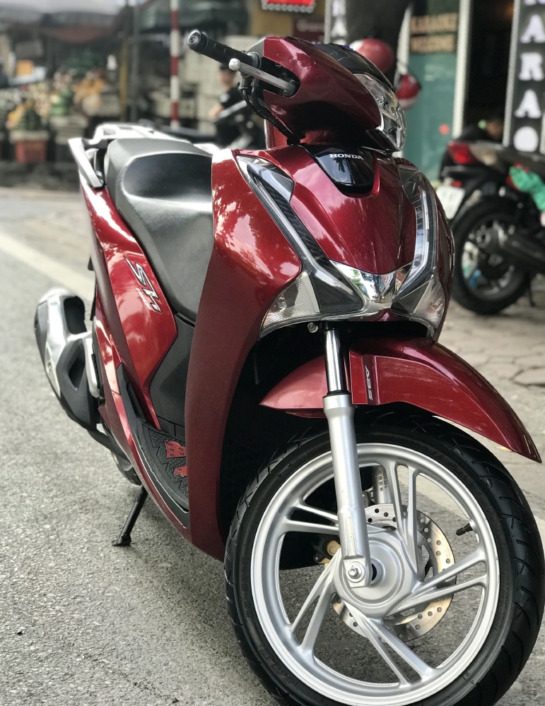 Bán SH việt 150 ABS cuối 2018 màu đỏ quá mới- Biển Vip