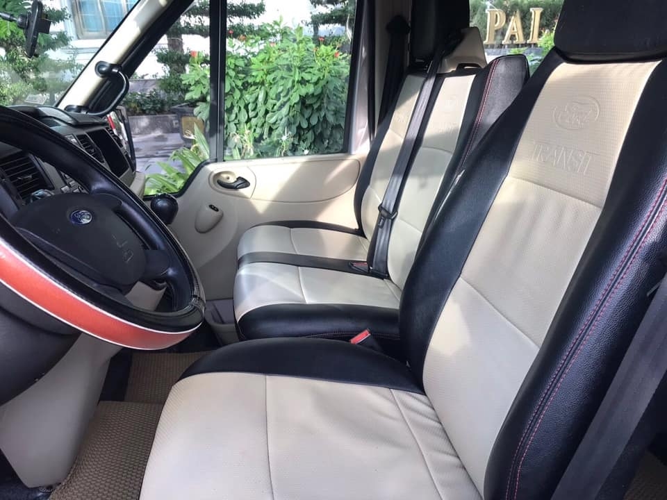 Đổi gió cần bán xe Transit 2015, số sàn, máy dầu, màu bạc,