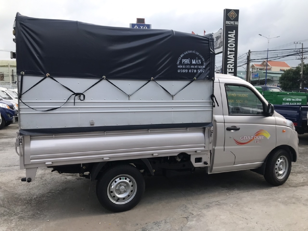 Giá xe tải nhẹ Foton Gratour T3 990kg thùng kín Hỗ trợ trả góp 80% LS thấp